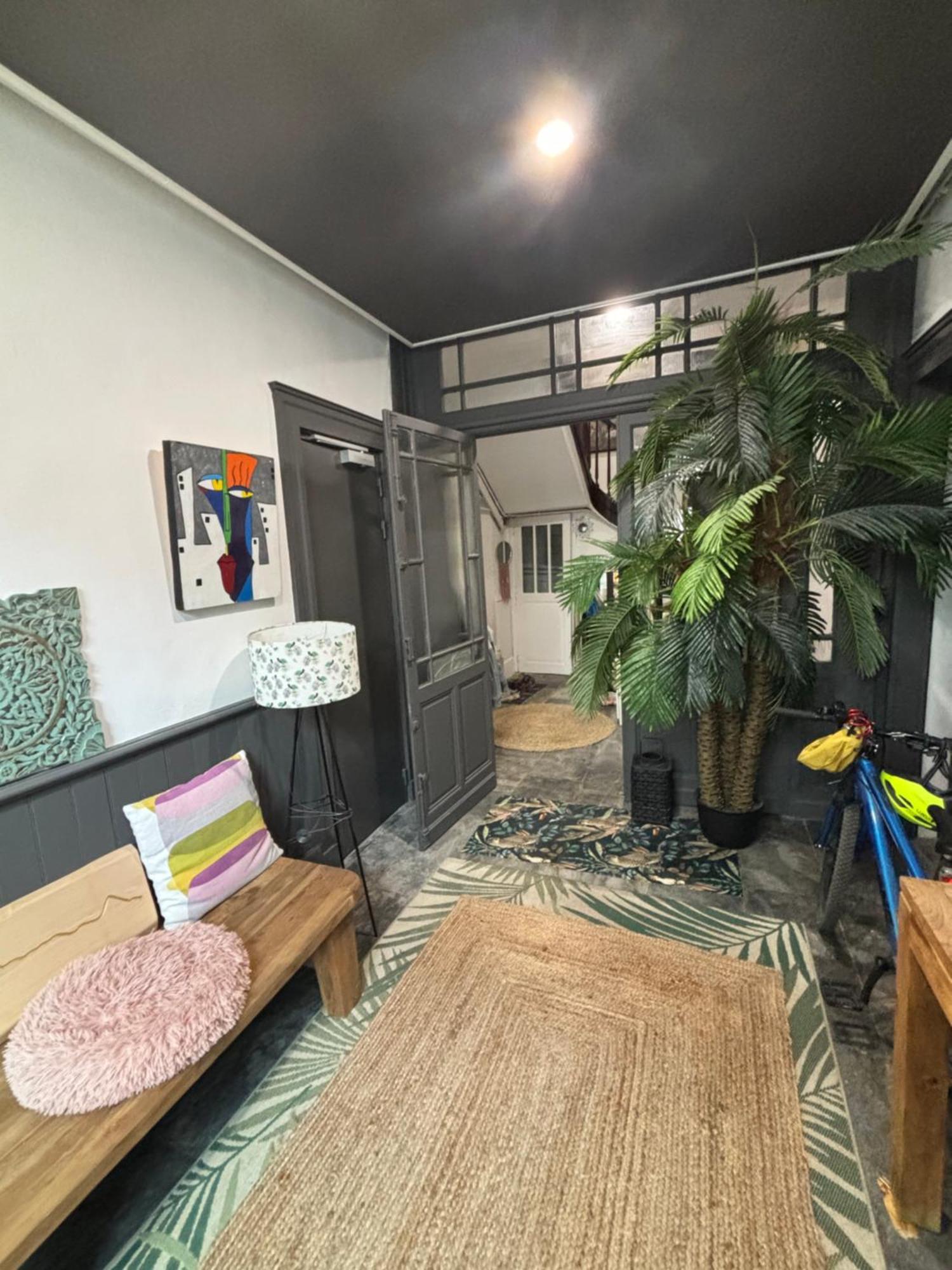 Nid Urbain Chez Sophie Bagneres-de-Bigorre